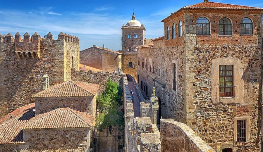 Torre de Bujaco, Spain